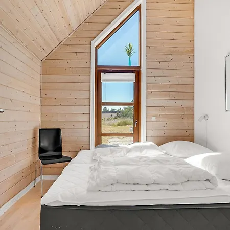 3 Bedroom Beach Front Home In Blavand בלבאנד
