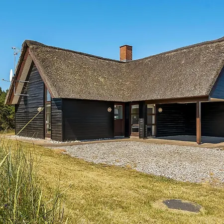 Three-bedroom In Prázdninový dům Blåvand